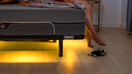 Glow of the underbed lighting on the adjustable base plus